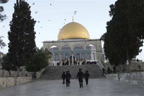 Serangan Brutal Berlanjut Di Gerbang Al Aqsa