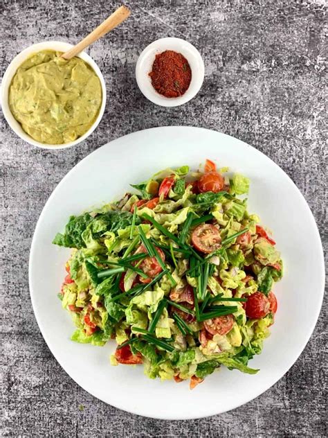 Avocado Ranch Salad A Super Healthy Version Recipe Crunchy Salad Healthy Ranch Salad