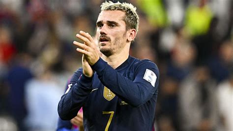 Antoine Griezmann Pourquoi Il Joue Tout Le Temps Avec Un Maillot