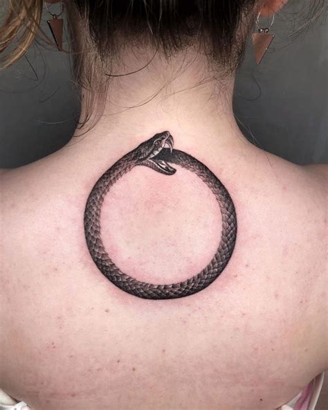 Fotos De Tatuagem Ouroboros Significados E As Melhores Inspira Es