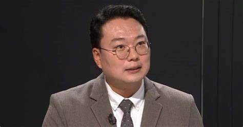 4시 썰전라이브 천하람 윤석열차 나이 말고 정치 관심 가져줘서 고맙다해야