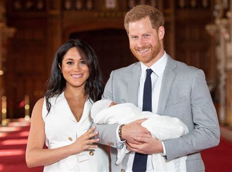 Le Prince Harry Et Meghan Markle Annoncent La Naissance De Leur Fille