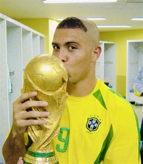 Pin By Pinheiro On Salvamentos R Pidos Ronaldo Brazil World Cup