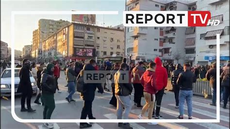 Report TV Nis protesta edhe në Durrës qytetarët bllokojnë akset