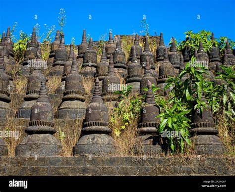 Mrauk U Myanmar Circa December 2017 Exterior View Of The Koe Thaung