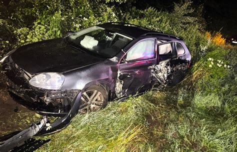 J Hriger Bersah Bmw Im Gegenverkehr Schwerer Zusammensto Bei Runding