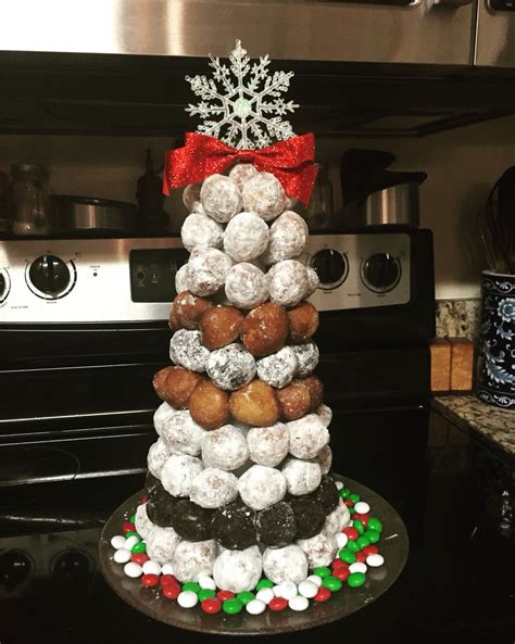 Donut Hole Christmas Tree Diy Donut Tree Brunch Idea Christmas Party