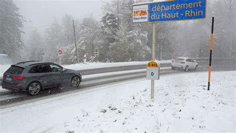 Risque De Coul Es De Neige Et D Avalanches Sur Le Massif Des Vosges Ici