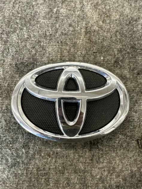 2010 2011 TOYOTA CAMRY calandre emblème calandre avant chrome badge