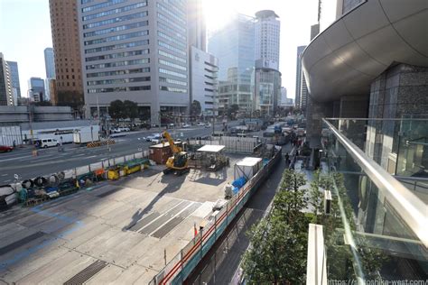 大阪駅前東西地下通路の改良工事の最新状況 2202【2023年3月完成予定】 ページ 2 Re Urbanization 再都市化