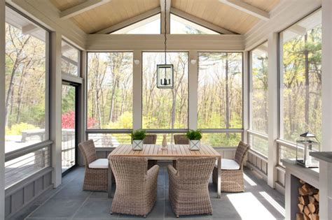 Enclosed Patio Ideas for a Cozy Outdoor Space