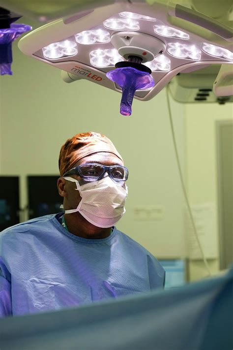 Surgeon Performing An Operation Photograph By Mark Thomas Science Photo