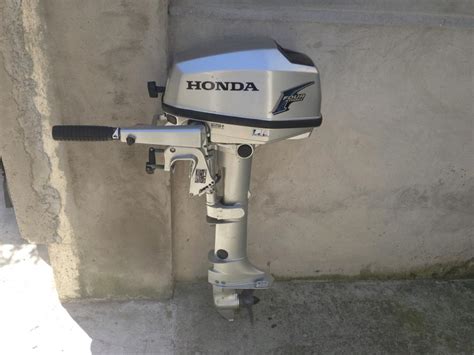 Troc Echange Moteur hors bord Honda 5 cv 4 temp Année 2011 sur France