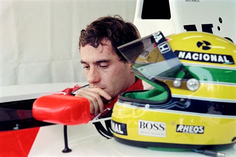 30 Ans De La Mort Dayrton Senna Pourquoi Le Casque Du Pilote Est Il