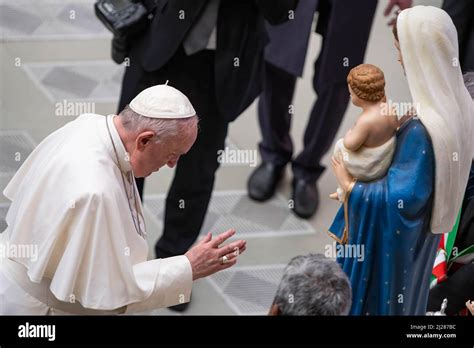 Vatican, Vatican. 30th Mar, 2022. Pope Francis blesses a statue of ...