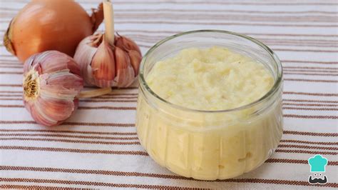 Tempero Caseiro Alho E Sal - Tempero caseiro pronto de alho e sal - prático no liquidificador!