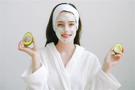 cara membuat masker dari alpukat 5