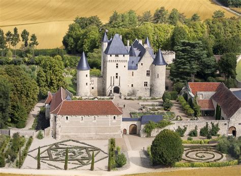 Le Château du Rivau et ses jardins de contes de fées