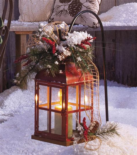 65 Amazing Christmas Lanterns For Indoors And Outdoors Digsdigs