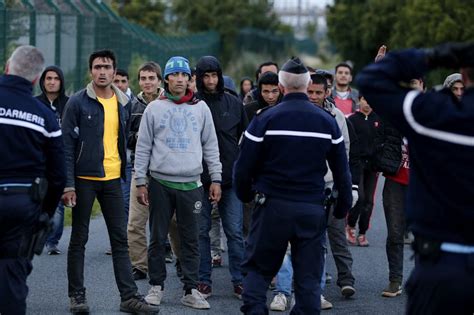 Explainer The Difference Between Asylum Seekers Refugees And Economic