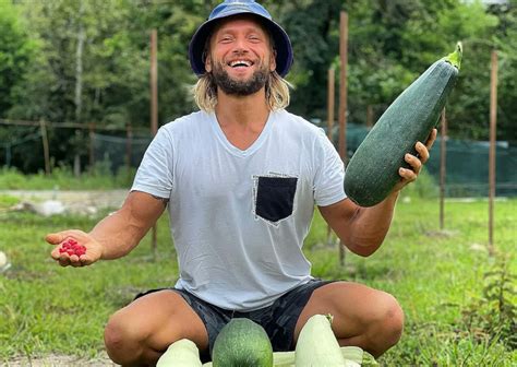 Condenan A Influencer Vegano Por Dejar Morir De Hambre A Su Beb