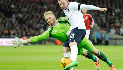 Engelske Stjerner Er Enige Schmeichel Klar Til Storklub Bt Fodbold