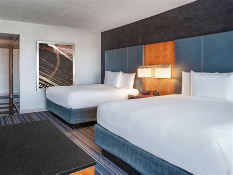 DFW Airport Hotel Suites With Runway Views | Grand Hyatt DFW