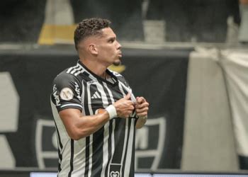 V Deo Gol De Paulinho Galo Emplaca Vit Ria Na Arena Mrv