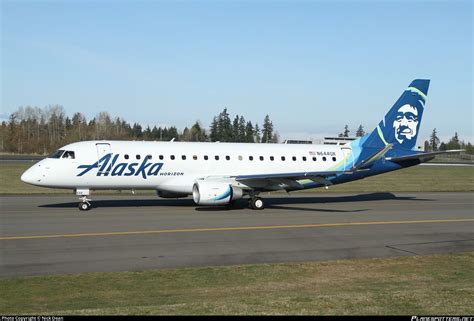 N Qx Alaska Airlines Embraer Erj Lr Erj Lr Photo By Nick