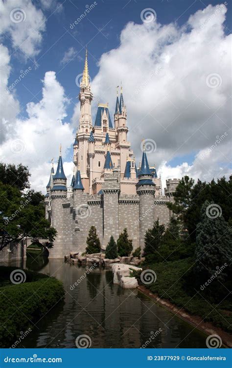 Mondo Del Walt Disney Del Castello Della Cinderella Immagine Stock