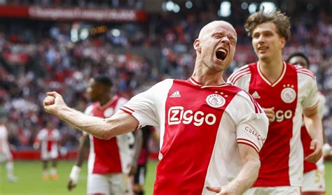 Ajax Moet Met Oog Op Plek Twee Niet Te Vroeg Op Voorsprong Komen Tegen