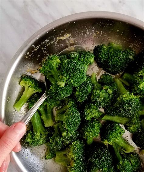 Garlic Butter Broccoli Eats Delightful