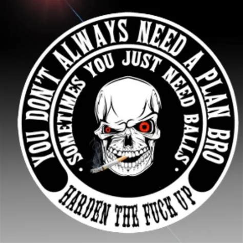 Vollbusige Latina Schönheit lutscht und fickt zufällige Schwänze am Gloryhole xHamster