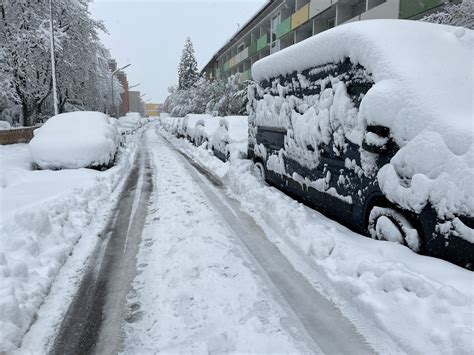 Munich flights, trains canceled as heavy snow blankets Bavaria