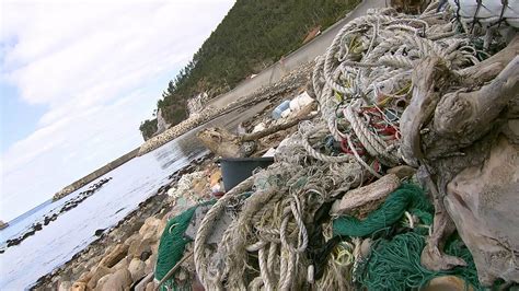 中国・韓国からも漂着 「海洋ごみ」も処分場ひっ迫に拍車 深刻な離島の「プラスチックごみ」問題【島根発】｜fnnプライムオンライン