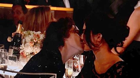 Timoth E Chalamet Kissed Kylie Jenner Like A Lot At Golden Globes