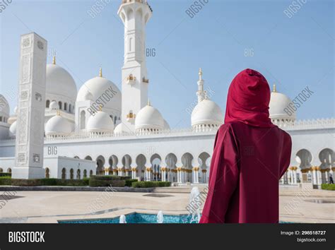 Woman Abu Dhabi Mosque Image Photo Free Trial Bigstock