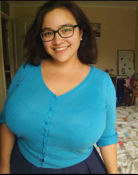 Busty Nerd Scrolller