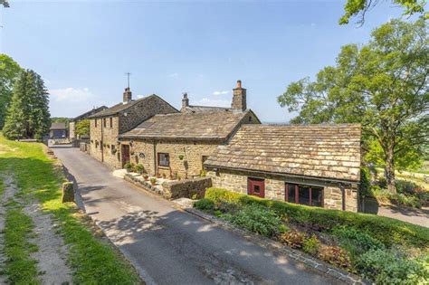 Hebers Ghyll Drive Ilkley West 3 Bed Semi Detached House For Sale