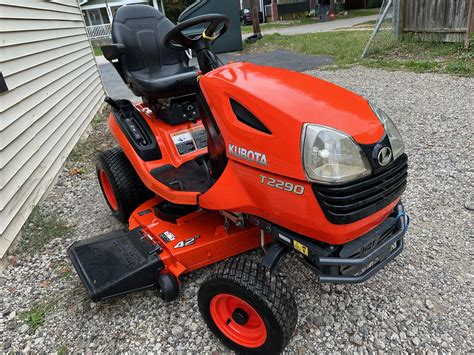42" Kubota T2290 Heavy Duty Garden Tractor! Only 128 Hours! Nice