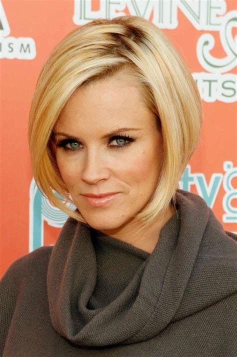 Jenny Mccarthy Bob Haircut Bob With Images Angled Bob Hairstyles