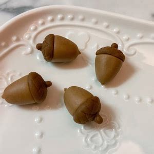 Mini Fondant Nuts 10 Mini Acorns Edible Cake Decorations Etsy