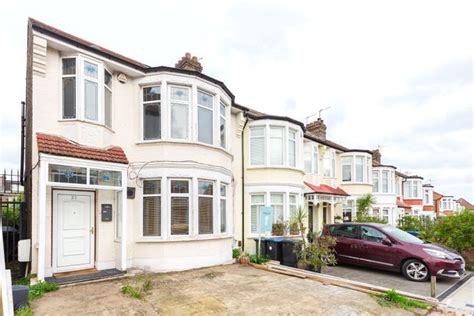 Hedge Lane Palmers Green London N13 4 Bedroom End Terrace House For