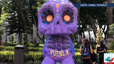 La exposición Me lleva la huesuda exhibe calaveras gigantes en Puebla