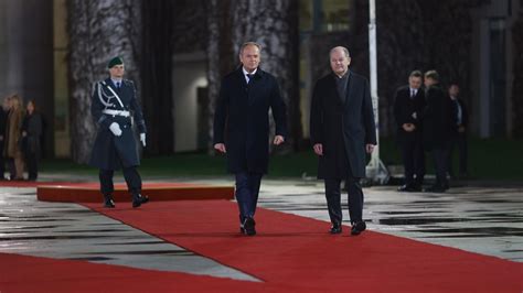 Donald Tusk W Berlinie Spotkanie Z Kanclerzem Niemiec Olafem Scholzem