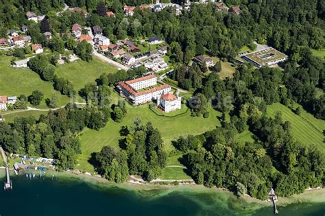 Pöcking von oben Palais des Schloss im Ortsteil Possenhofen in