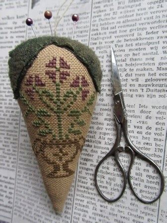 Pin By Amanda Szymanski On Embroidery Cross Stitch Patterns Hand