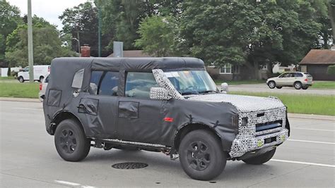 Spy Photos: New Ford Bronco Hybrid With Built-in Overland Accessories ...