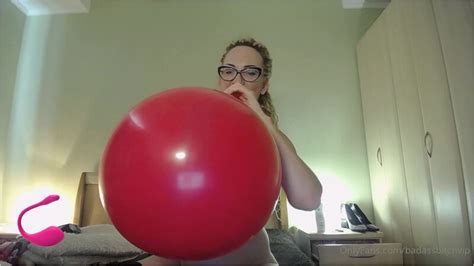 BadAssBitchVIP Big Violet Balloon Blow To Pop HD 720P K2s