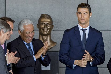 Cristiano Ronaldo gets a statue at his own airport, it looks nothing ...